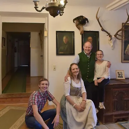 Estalagem Hirschenwirt 3*