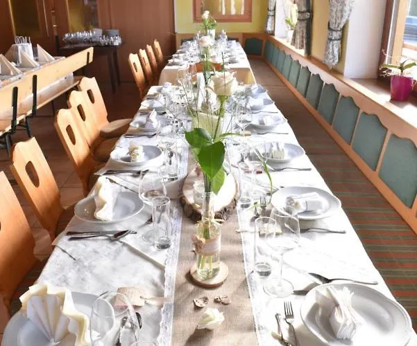 黑尔斯陈威尔特旅馆 Schöder